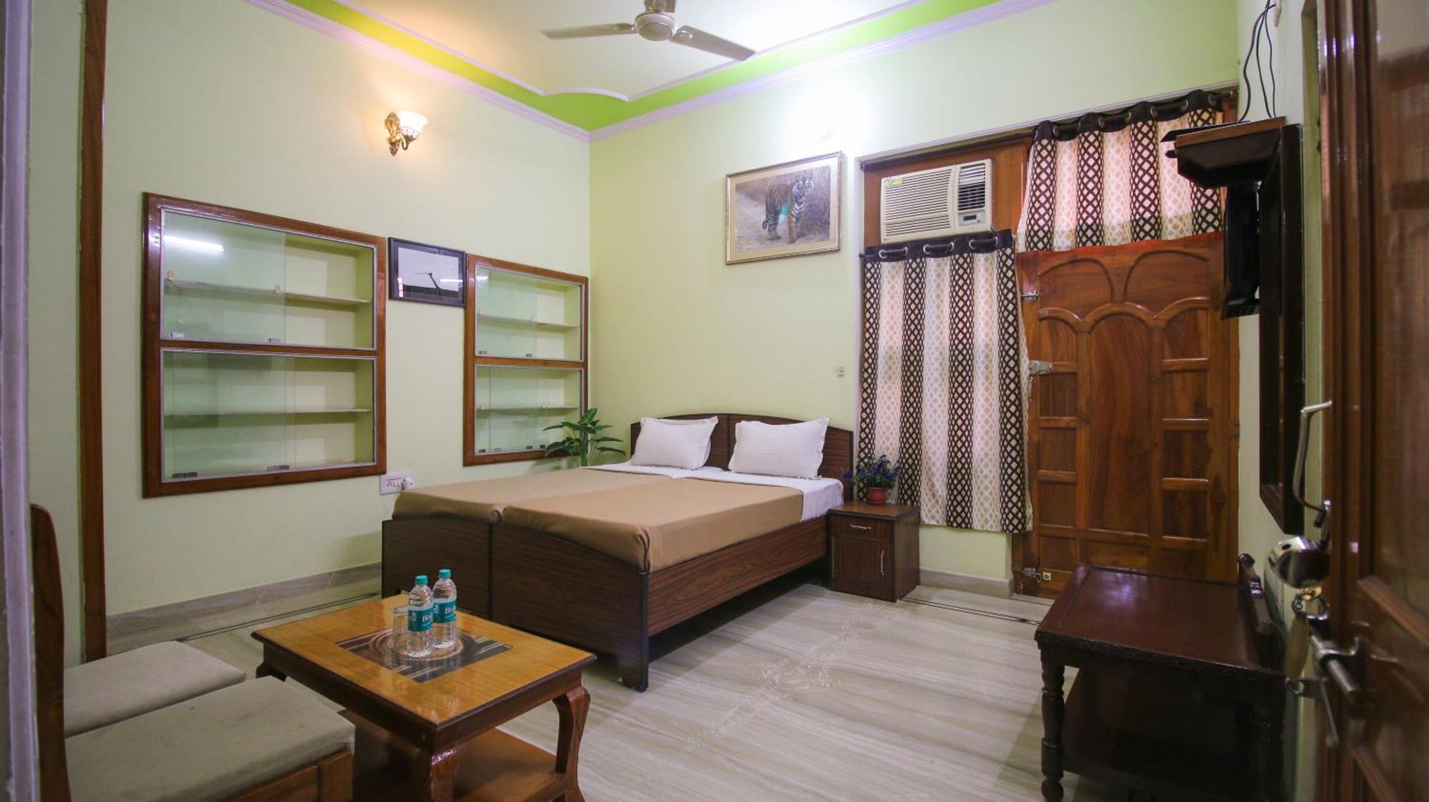Ranthambore Tiger Home 萨瓦伊马多普尔 外观 照片