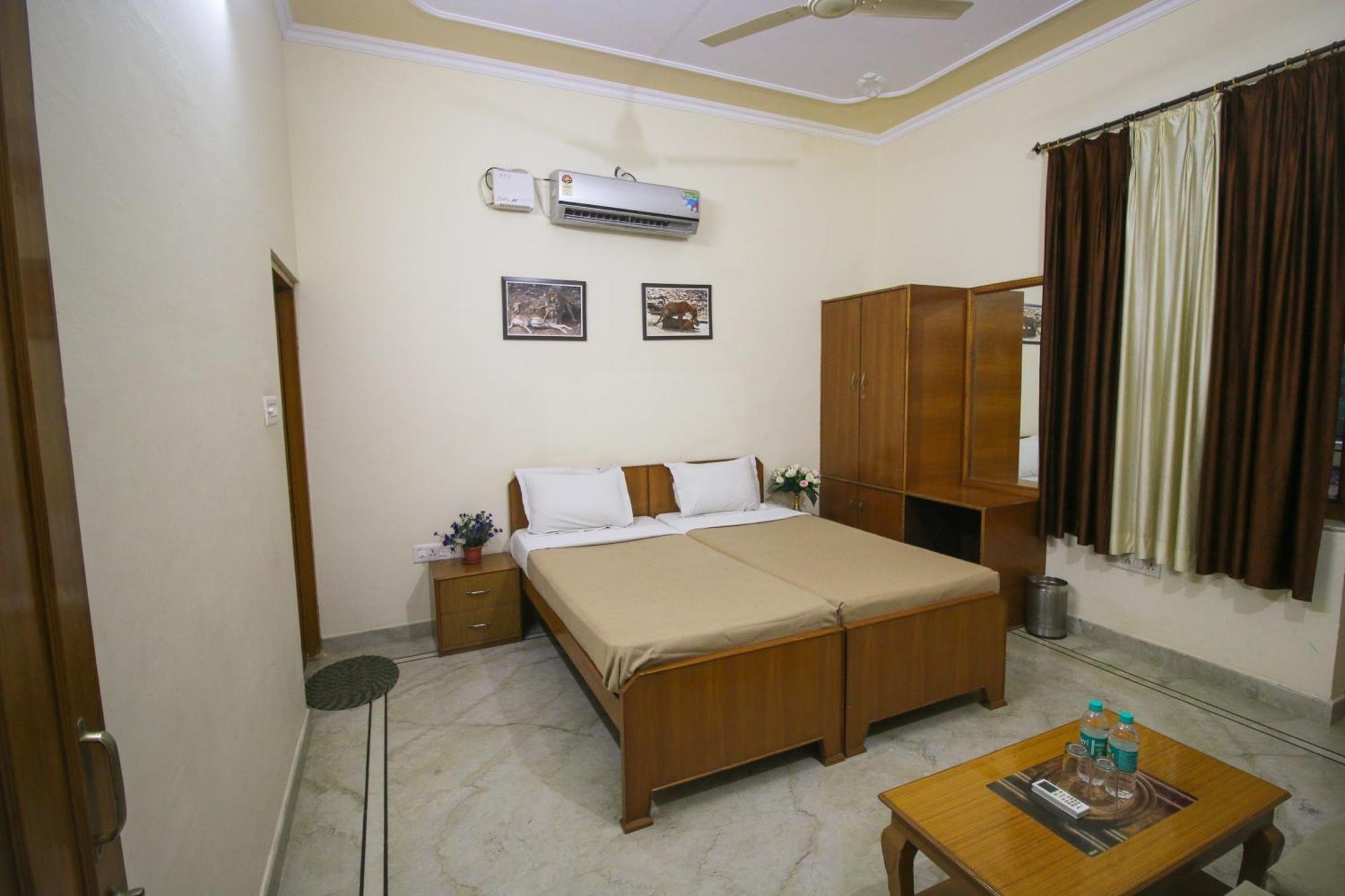 Ranthambore Tiger Home 萨瓦伊马多普尔 外观 照片